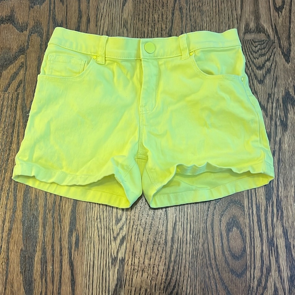 🌼LIKE NEW FLOWER SHORTS🌼